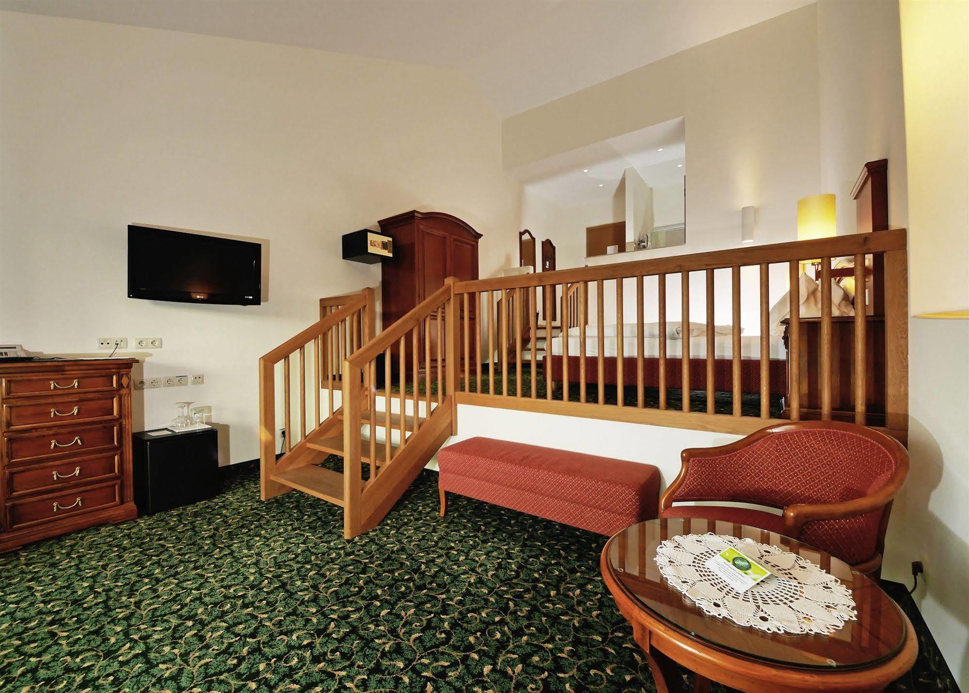 Hotel Gartenhotel & Weingut Pfeffel Dürnstein