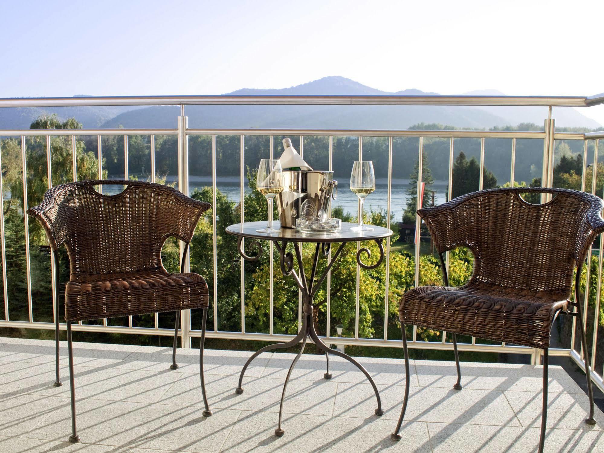 Hotel Gartenhotel & Weingut Pfeffel Dürnstein